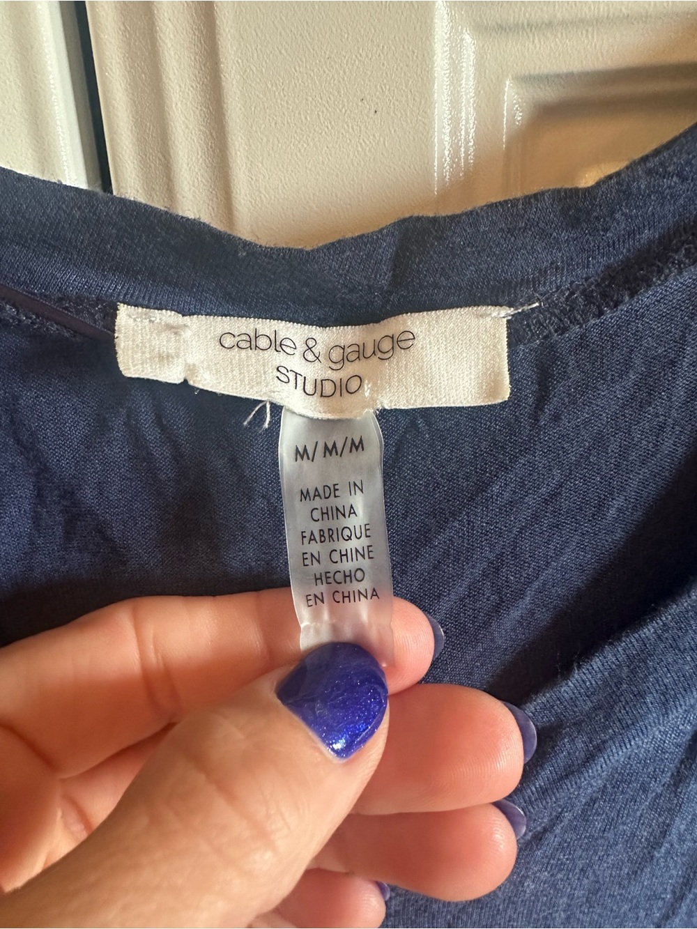 Cable & Gauge Studio Blue V-Neck Pocket Tee – Size Medium - Picture 3 of 4